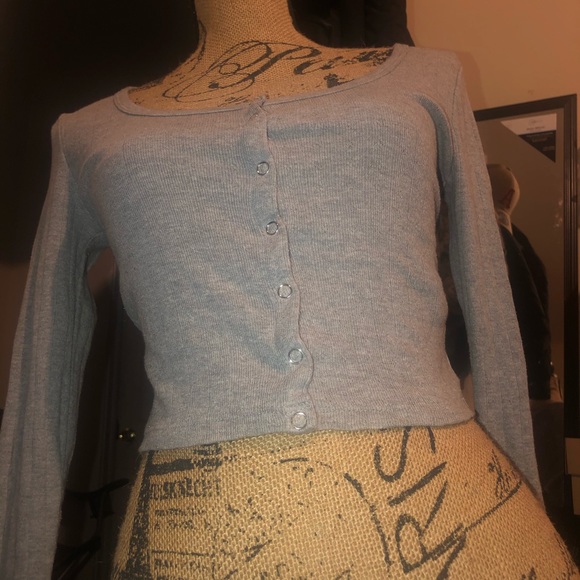 Forever 21 grey ribbed croptop 💕 - Picture 4 of 9